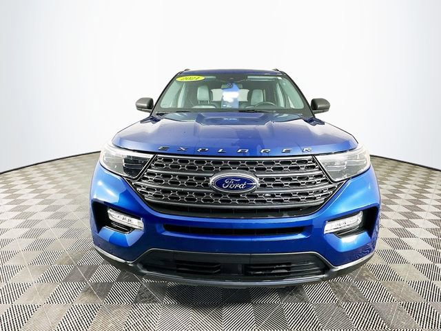 Certified 2021 Ford Explorer XLT w/ Equipment Group 202A image 5