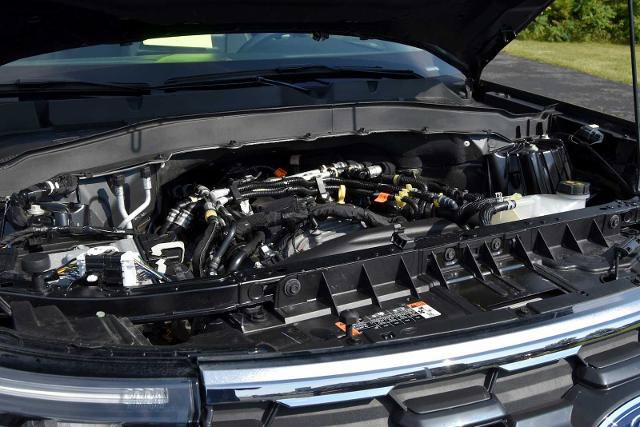 Certified 2025 Ford Explorer Active w/ Active Comfort Package AWD/4WD image 12