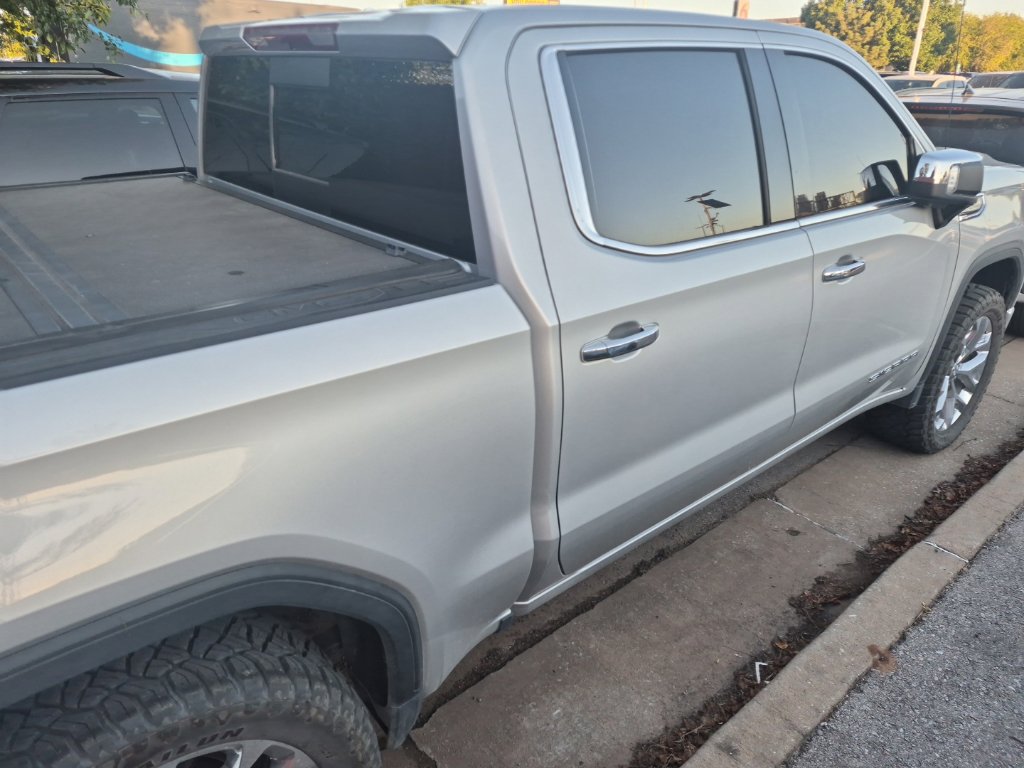 Used 2022 GMC Sierra 1500 SLT w/ SLT Premium Plus Package AWD/4WD image 23