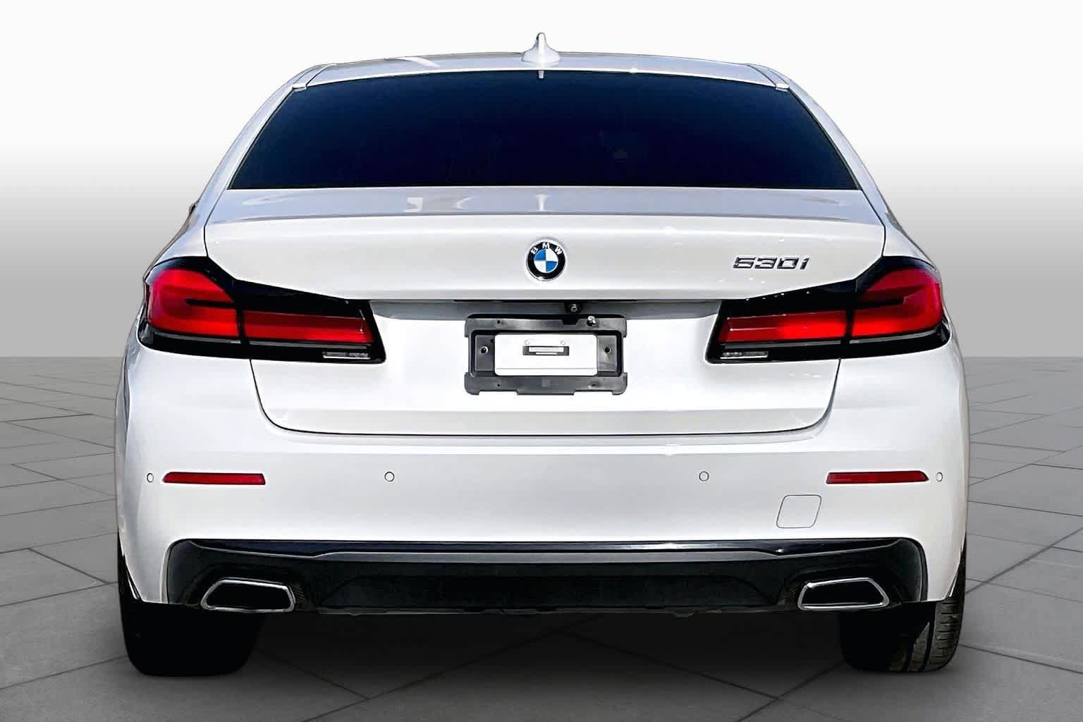 Used 2022 BMW 530i w/ Executive Package RWD image 5