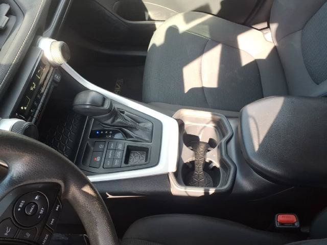 Used 2020 Toyota RAV4 LE w/ Carpet Mat Package AWD/4WD image 15