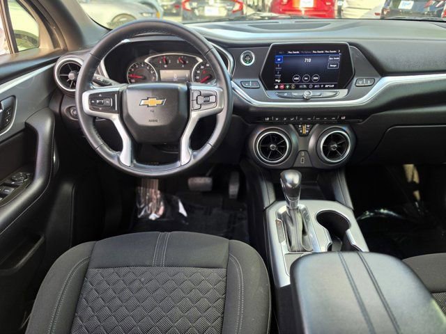 Used 2020 Chevrolet Blazer LT FWD image 18