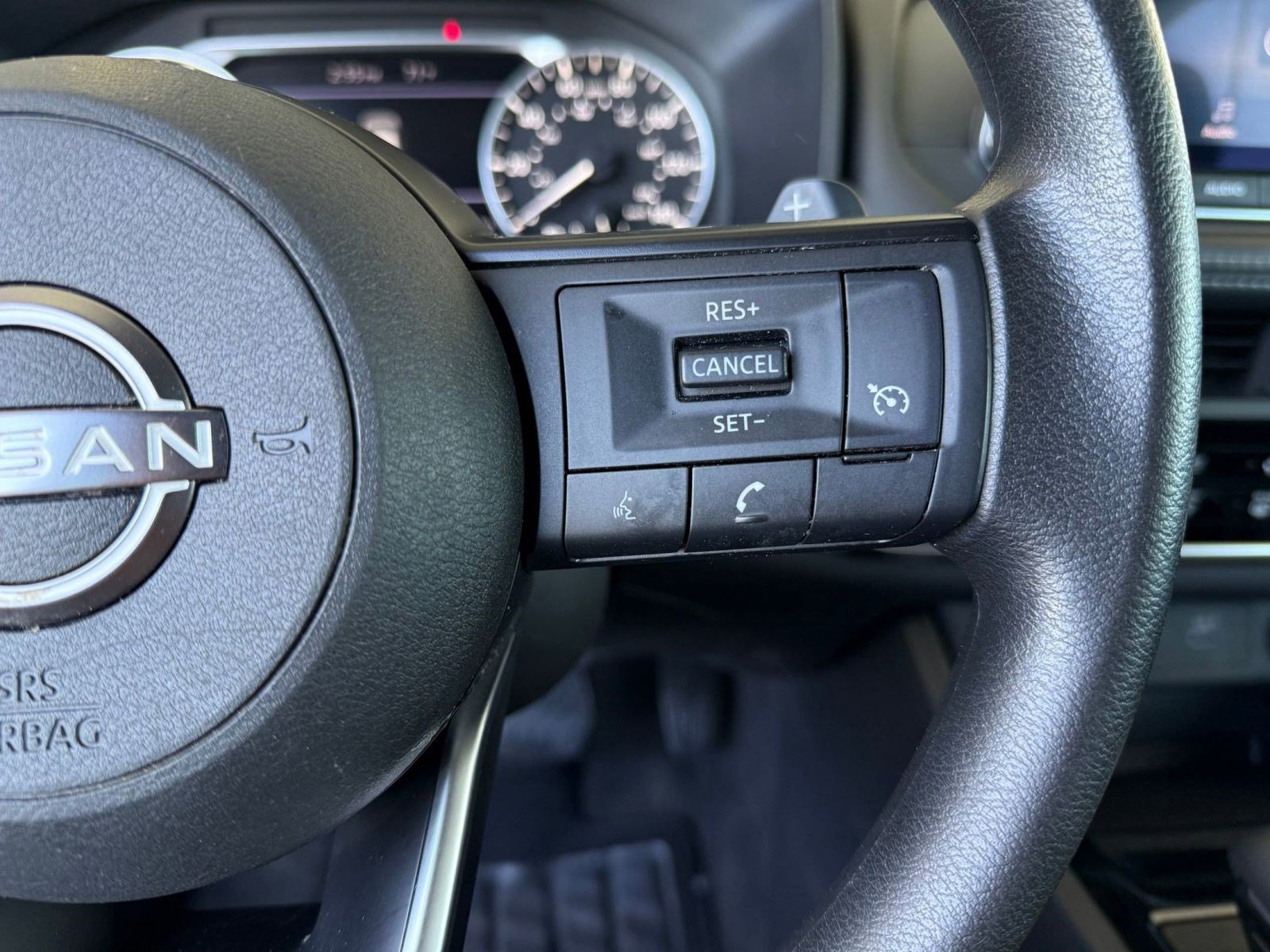 Used 2022 Nissan Rogue S FWD image 26