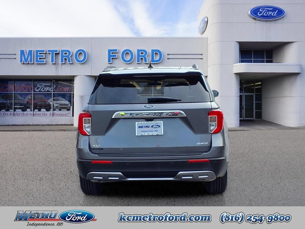 Certified 2023 Ford Explorer XLT w/ Equipment Group 202A AWD/4WD image 4