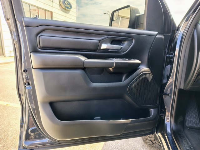 Used 2025 RAM 1500 Warlock AWD/4WD image 9