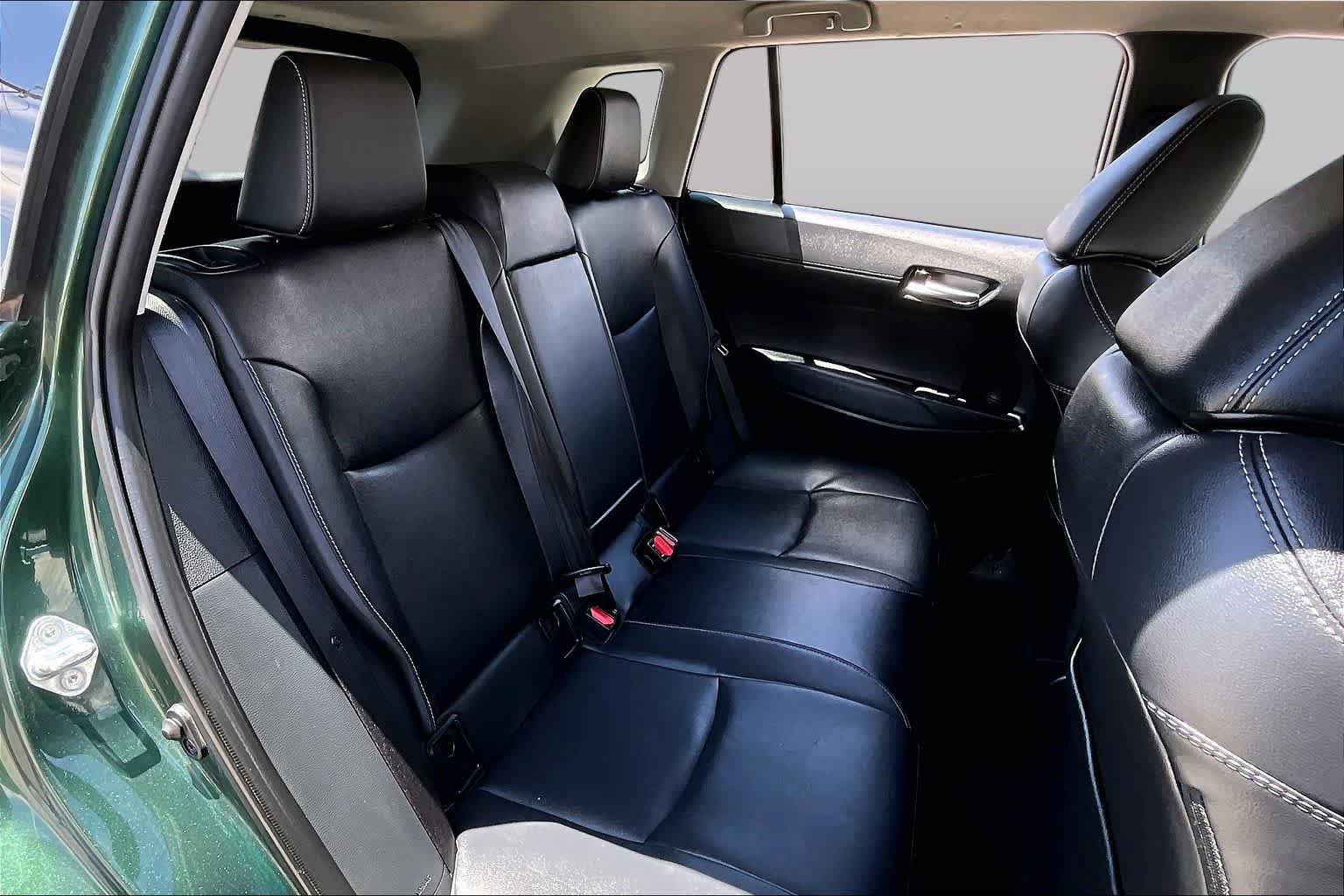 Used 2024 Toyota Corolla Cross XLE FWD image 19