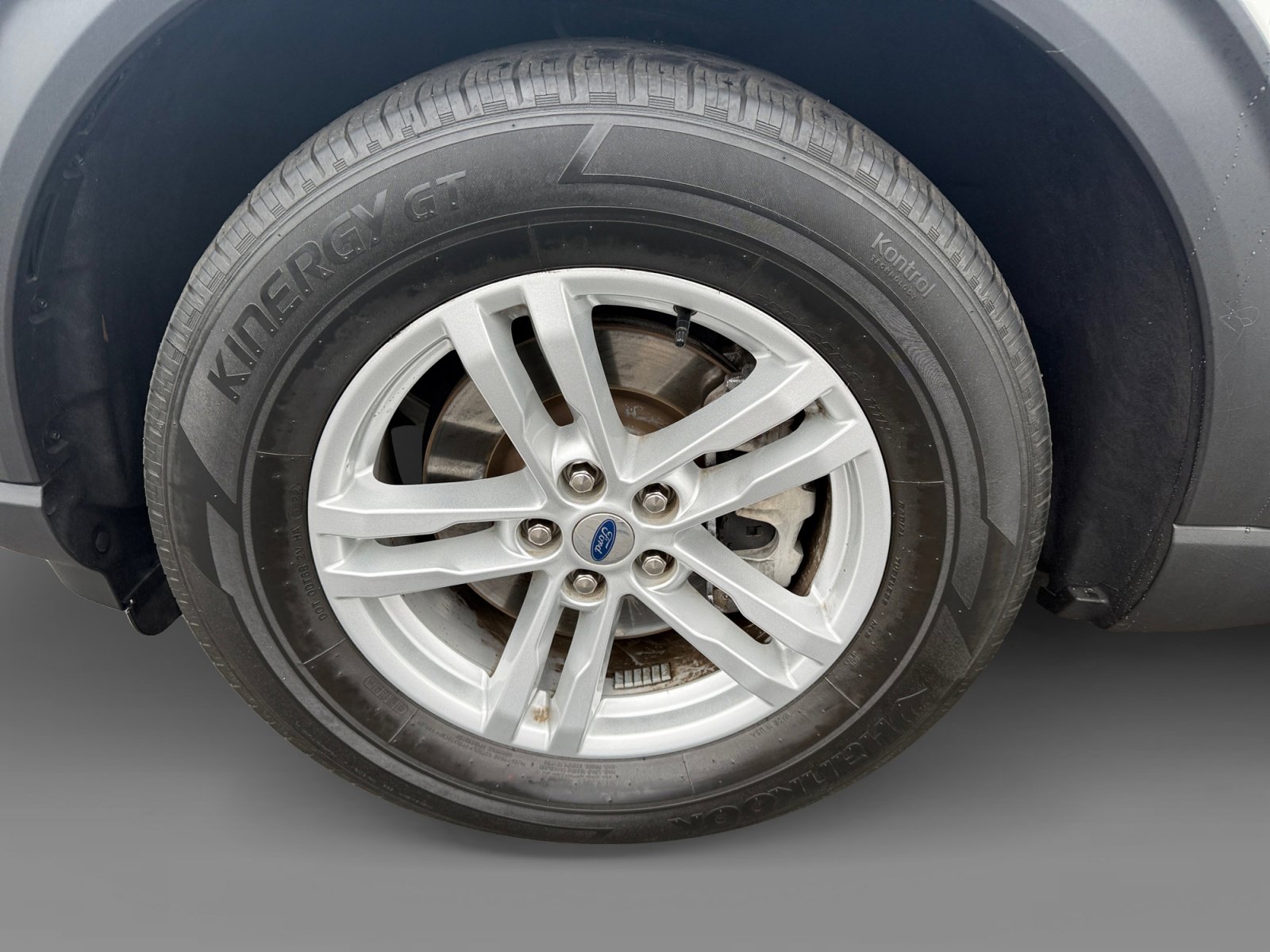 Certified 2022 Ford Explorer XLT w/ Equipment Group 202A image 9