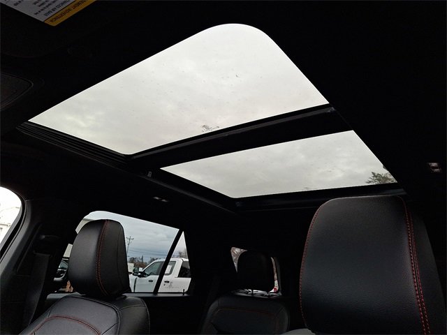 Certified 2023 Ford Explorer ST-Line w/ Class IV Trailer Tow Package image 14