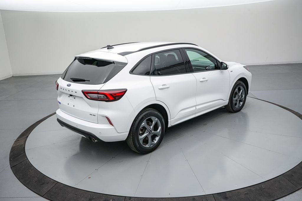 Certified 2023 Ford Escape ST-Line Select w/ Tech Pack #1 AWD/4WD image 5