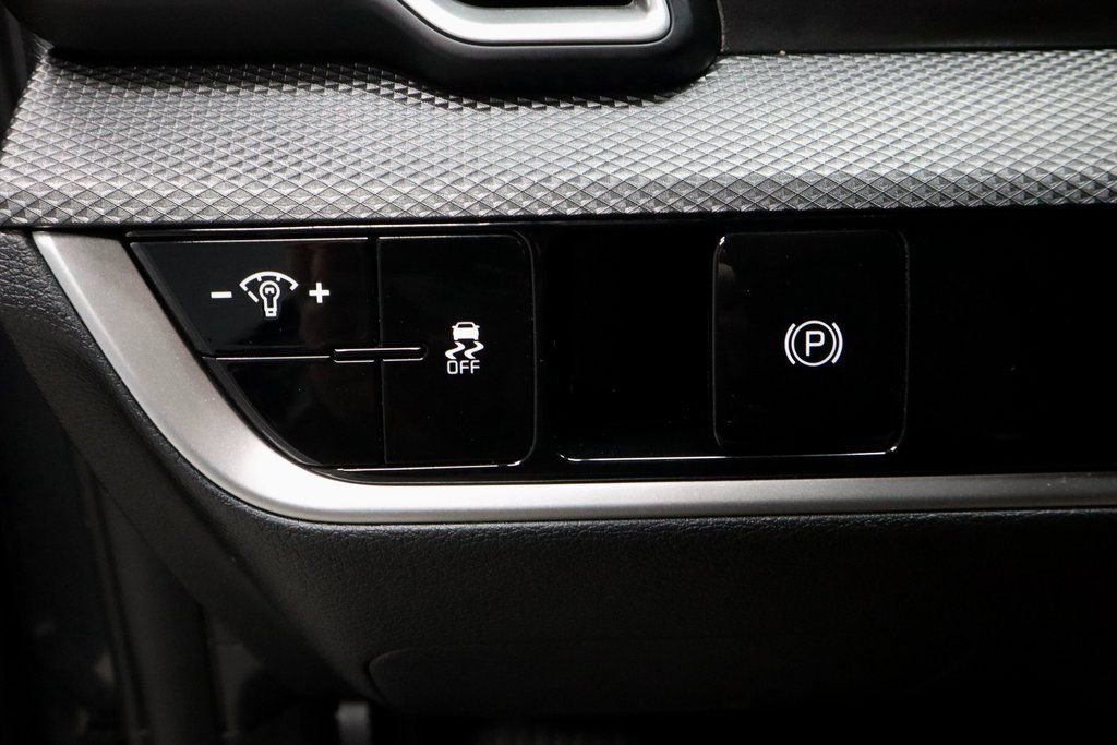 Used 2024 Kia Sportage LX image 26