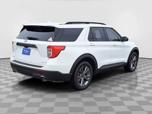 Certified 2022 Ford Explorer XLT w/ Equipment Group 202A AWD/4WD image 5