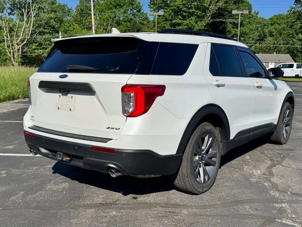Certified 2023 Ford Explorer XLT w/ Equipment Group 202A AWD/4WD image 7