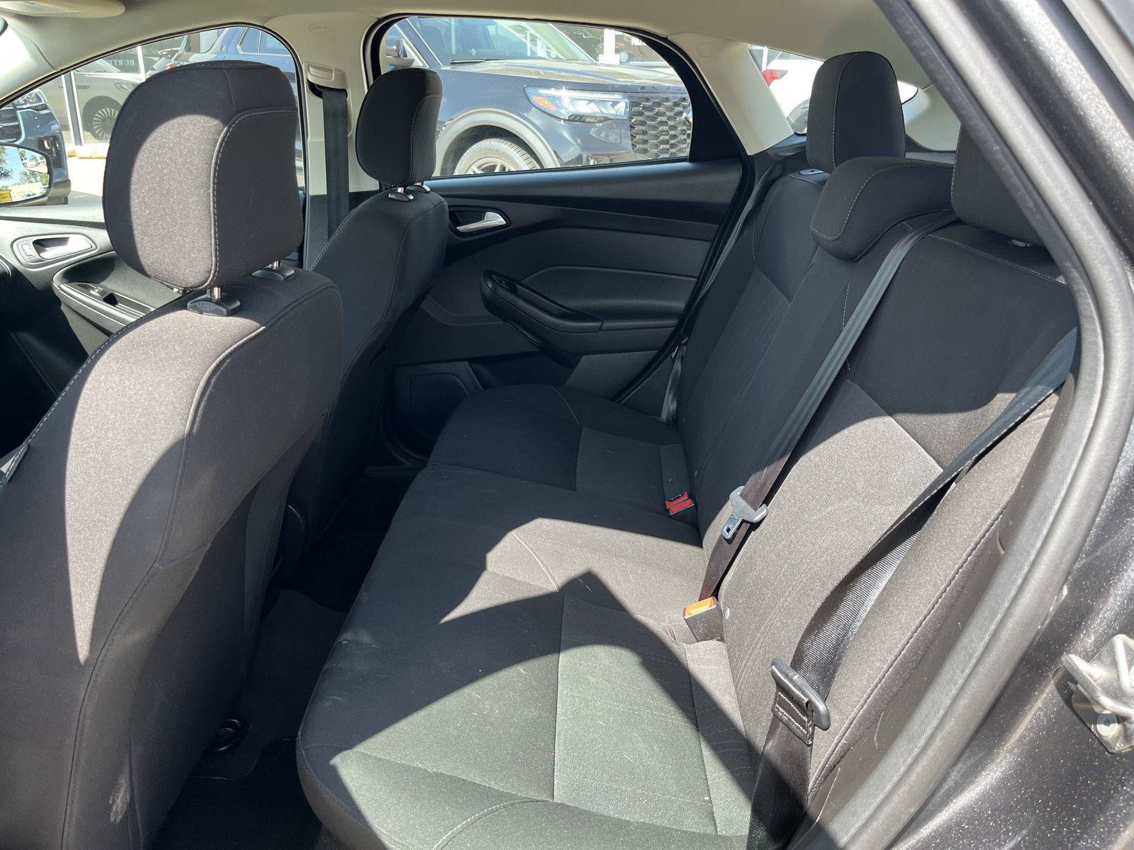Certified 2018 Ford Focus SE FWD image 11