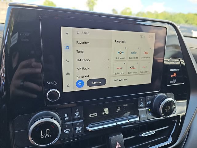 Used 2024 Toyota Highlander LE FWD image 26