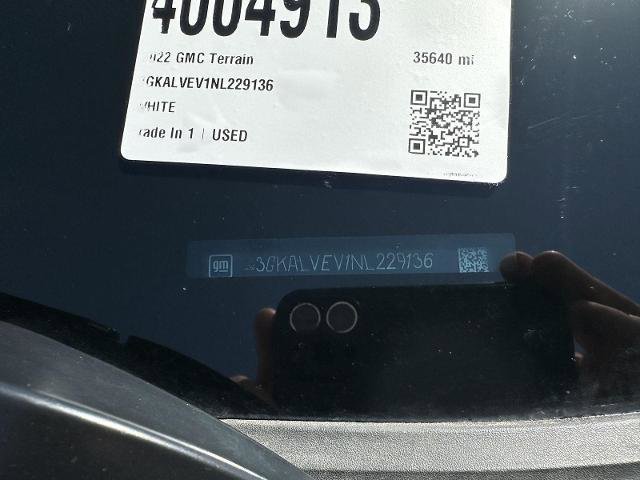 Used 2022 GMC Terrain SLT w/ Infotainment Package II AWD/4WD image 35