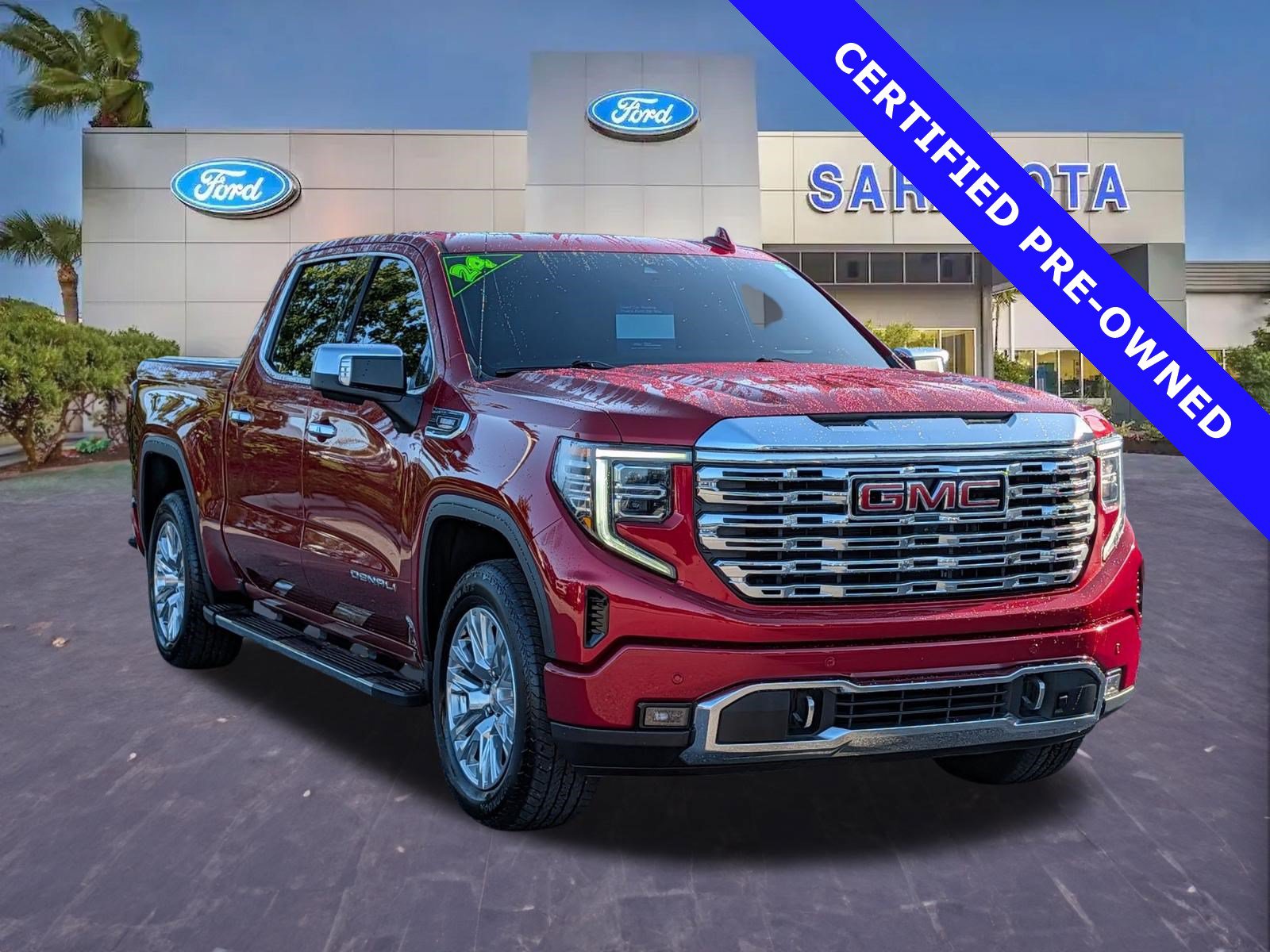 Used 2024 GMC Sierra 1500 Denali w/ Technology Package AWD/4WD image 1