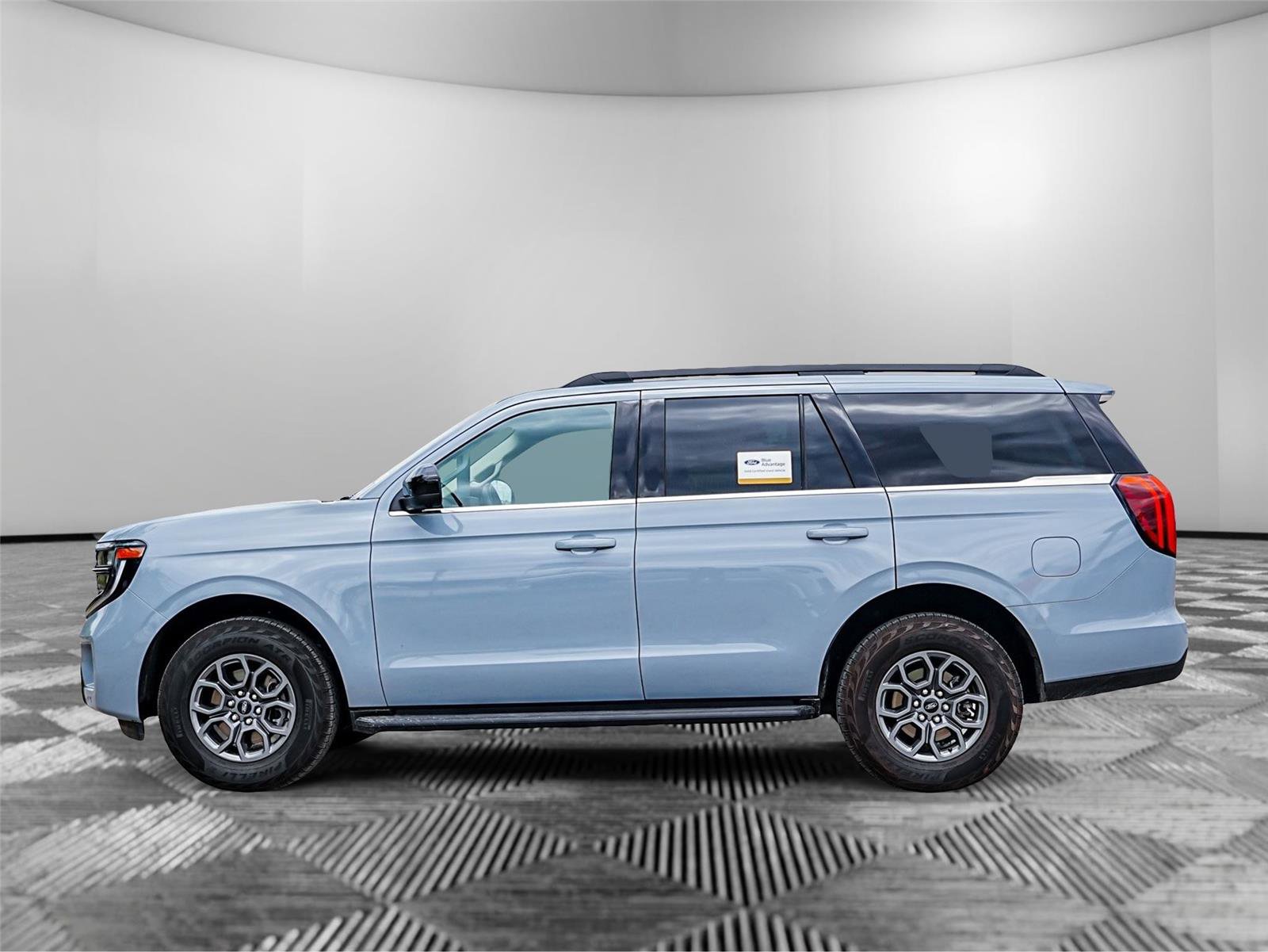 Certified 2025 Ford Expedition Active RWD image 7