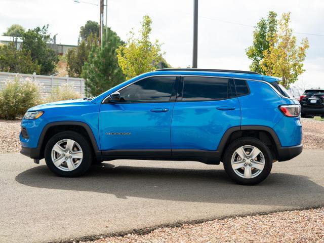 Used 2022 Jeep Compass Latitude image 3