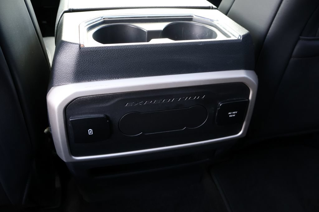 Certified 2022 Ford Expedition XLT RWD image 32