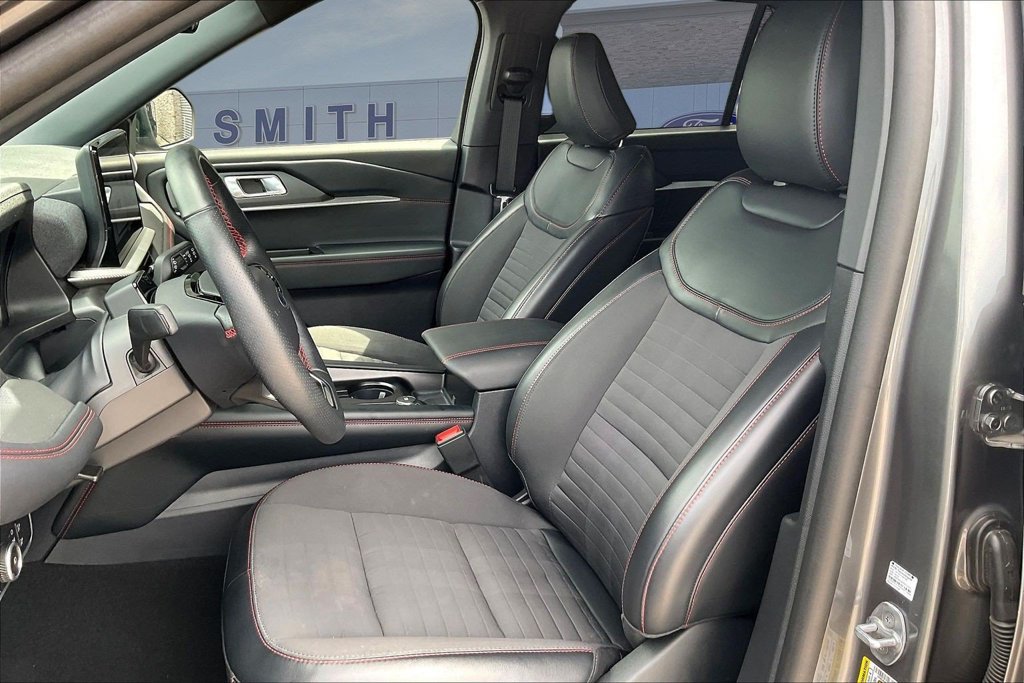 Certified 2025 Ford Explorer ST-Line AWD/4WD image 21