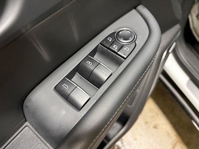 Used 2025 Buick Enclave Sport Touring w/ Power Package AWD/4WD image 22