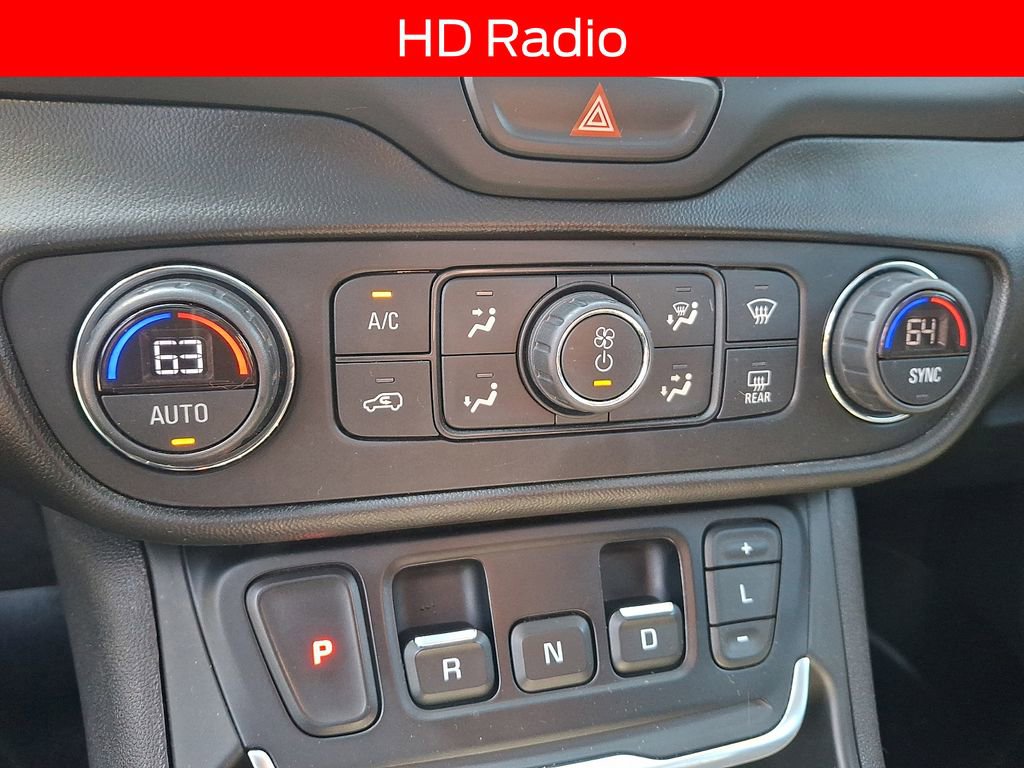 Used 2021 GMC Terrain SLT w/ Infotainment Package II AWD/4WD image 16