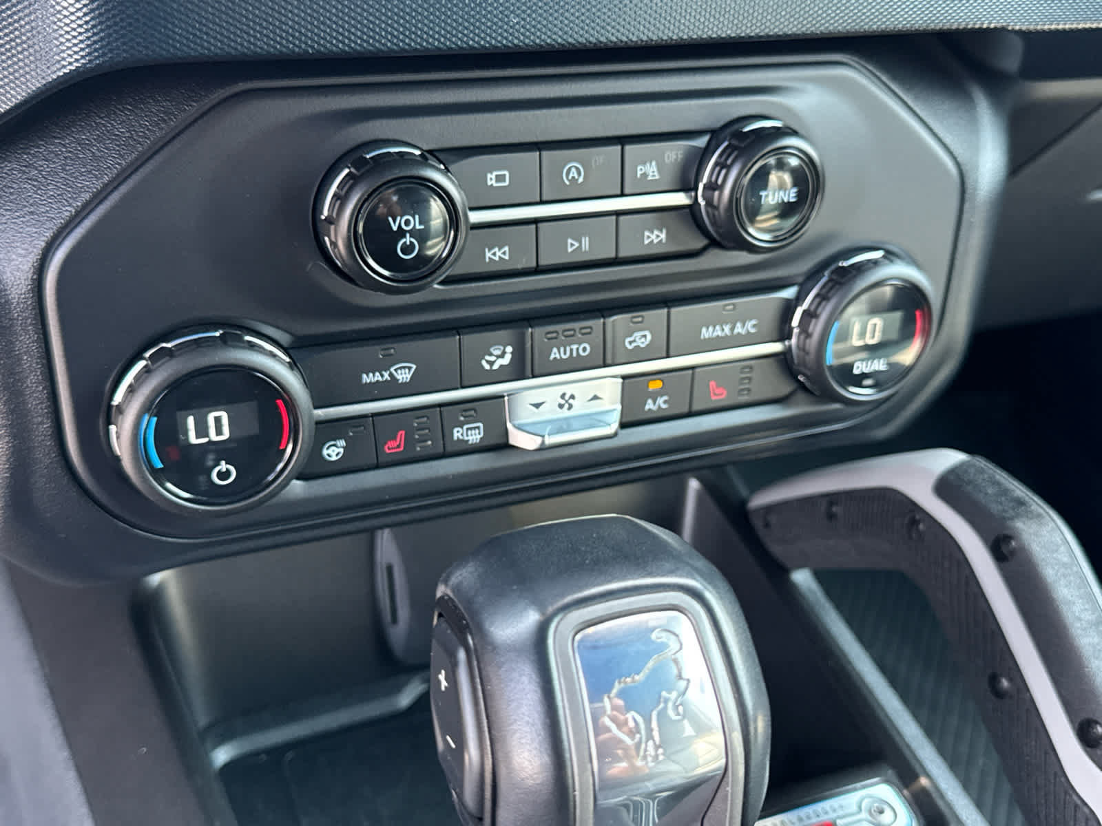 Certified 2021 Ford Bronco First Edition AWD/4WD image 32