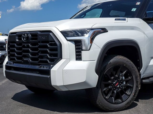 Used 2026 Toyota Tundra Limited AWD/4WD image 3