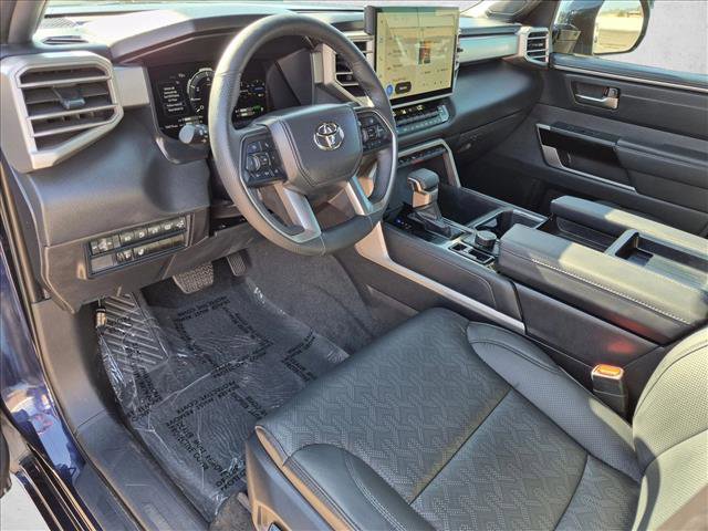 Used 2025 Toyota Tundra Limited AWD/4WD image 14