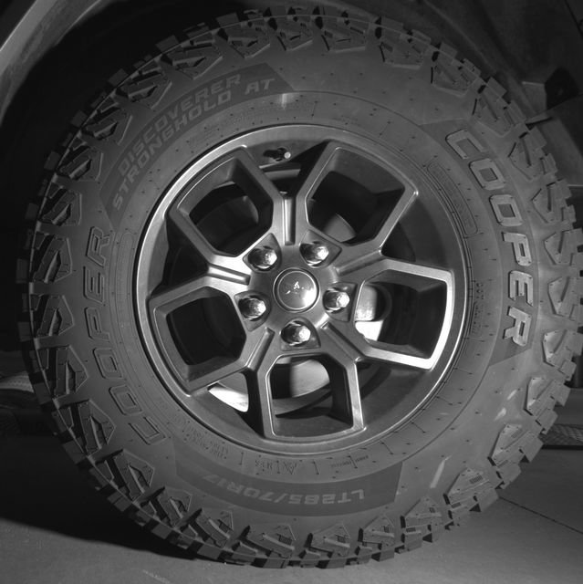 Used 2024 Jeep Wrangler Sport AWD/4WD image 23