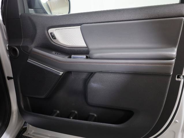 Certified 2025 Ford Expedition Active AWD/4WD image 33