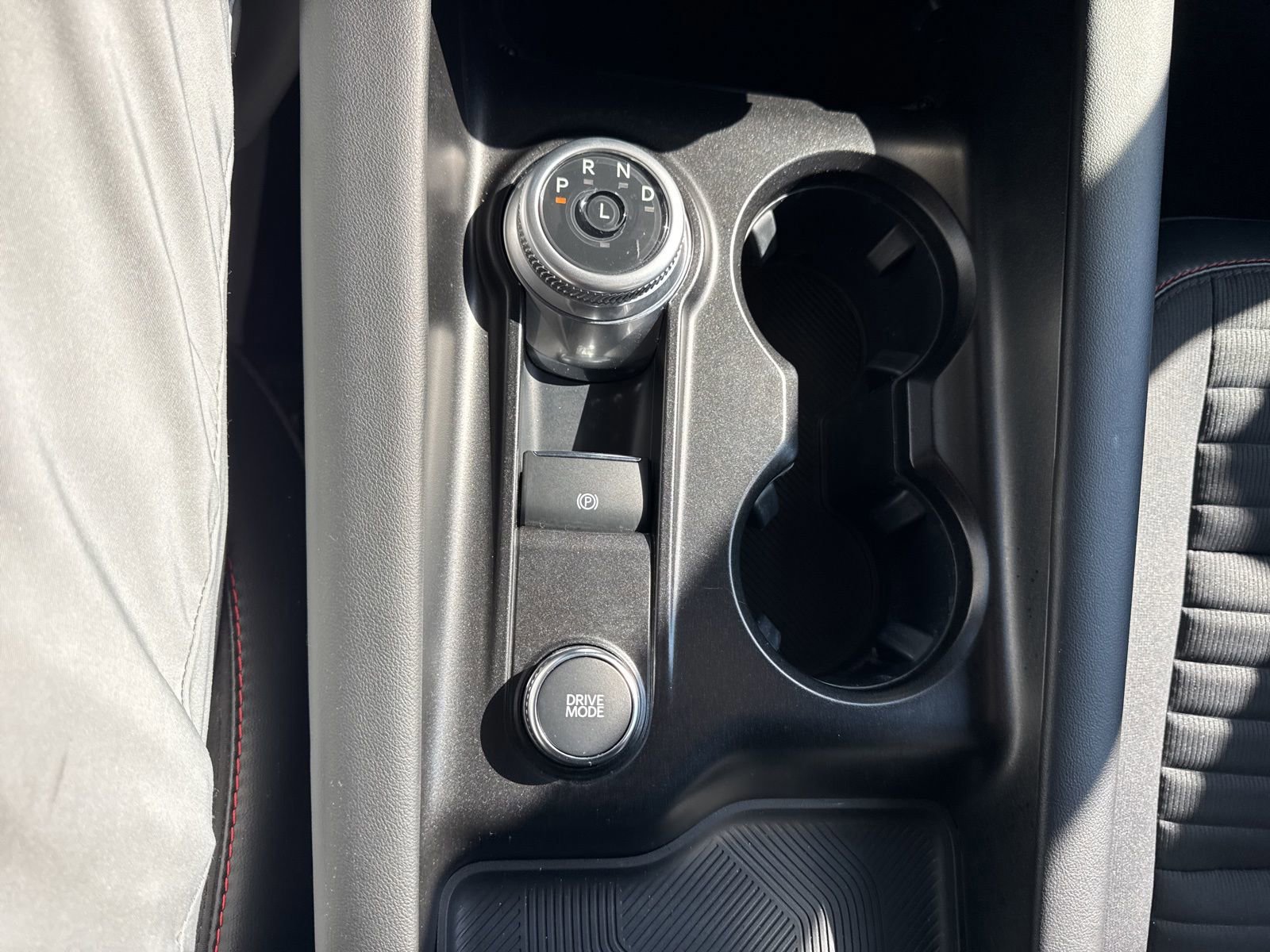 Certified 2025 Ford Explorer ST-Line w/ Premium Package image 36