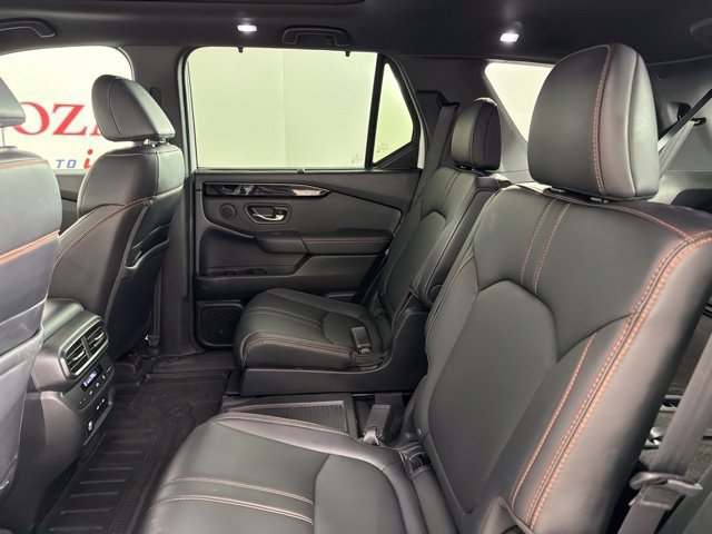 Used 2025 Honda Pilot TrailSport image 25