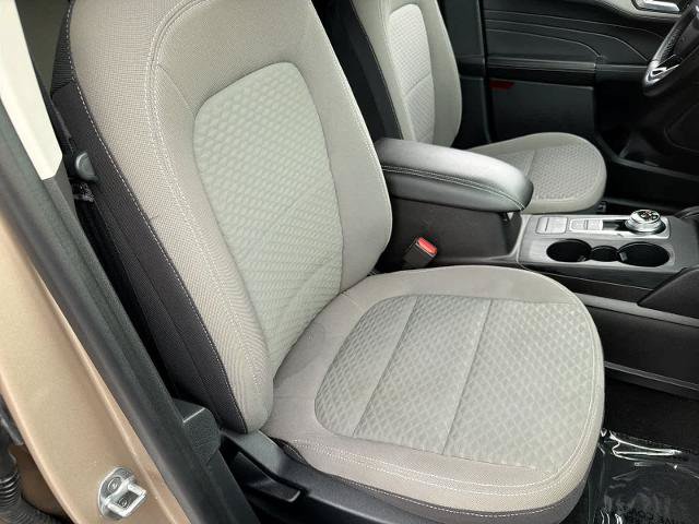 Certified 2021 Ford Escape SE w/ Cold Weather Package AWD/4WD image 22