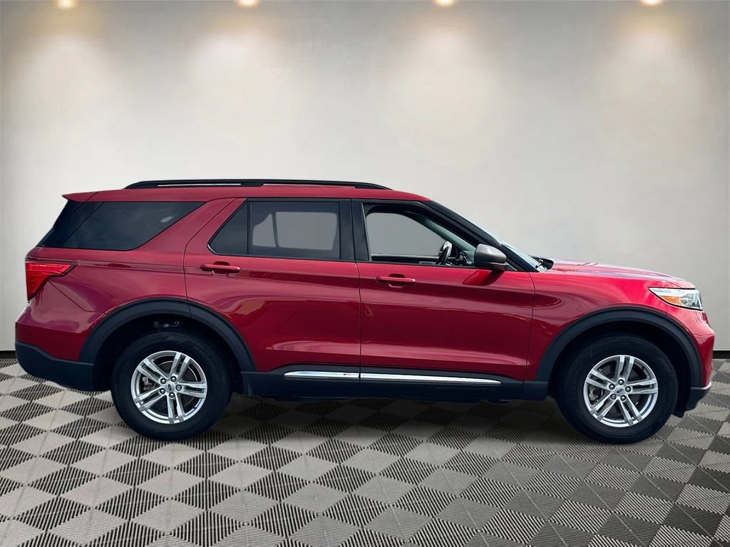 Certified 2023 Ford Explorer XLT w/ Class IV Trailer Tow Package AWD/4WD image 2