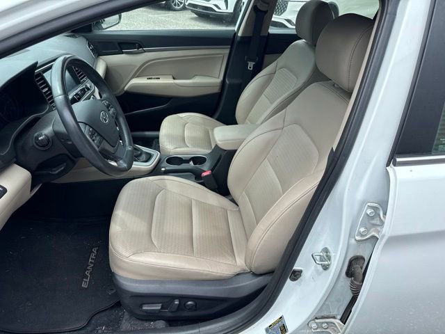 Used 2017 Hyundai Elantra Limited w/ Limited Ultimate Package 05 FWD image 18