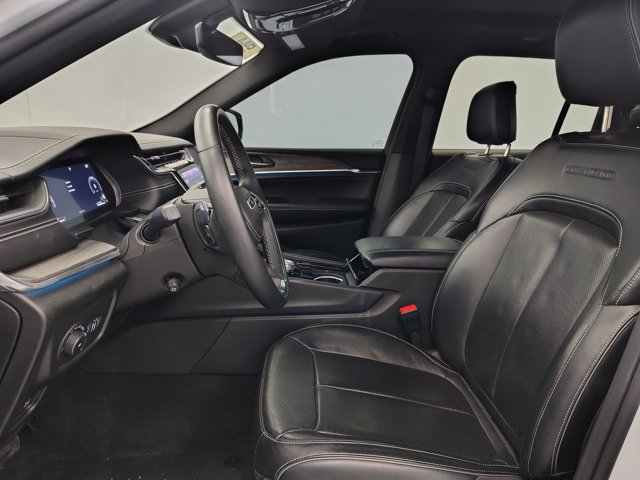 Used 2022 Jeep Grand Cherokee Overland AWD/4WD image 10