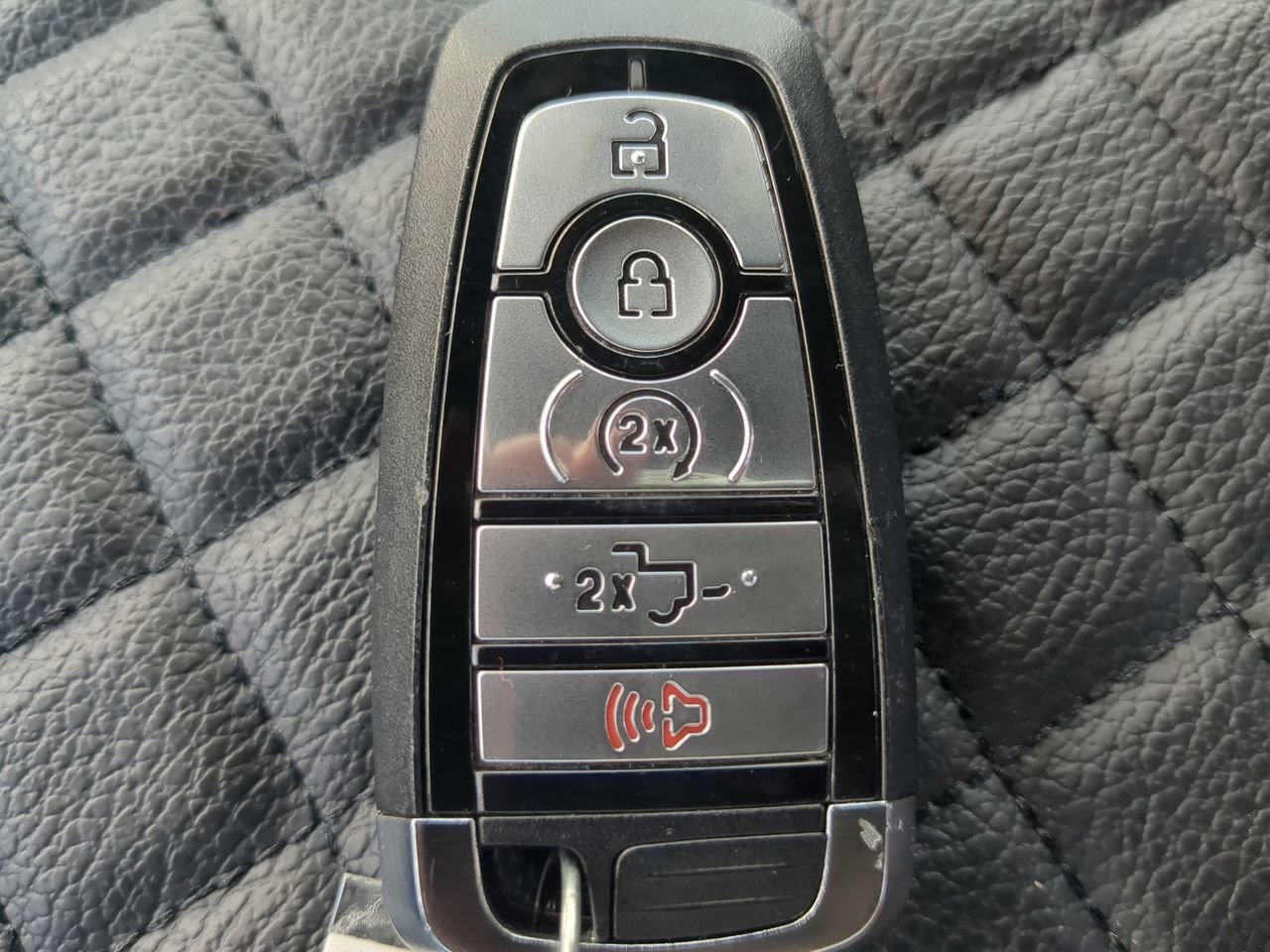 Certified 2023 Ford F150 Raptor w/ Raptor Carbon Fiber Package image 30