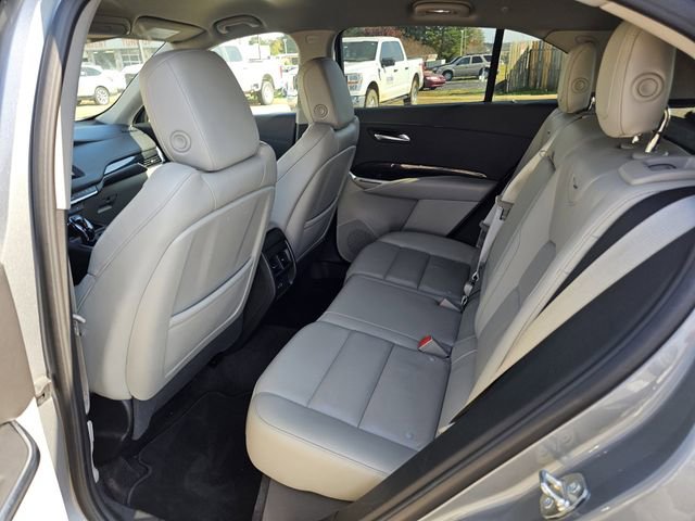 Used 2023 Cadillac XT4 Premium Luxury image 17