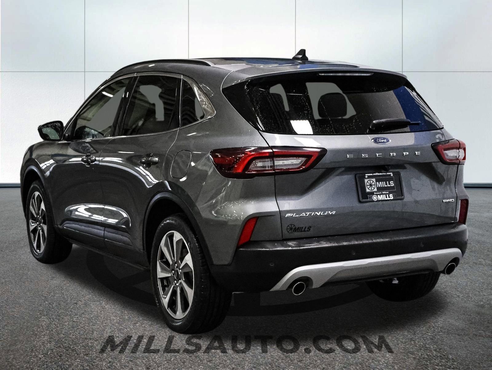 Certified 2025 Ford Escape Platinum AWD/4WD image 8