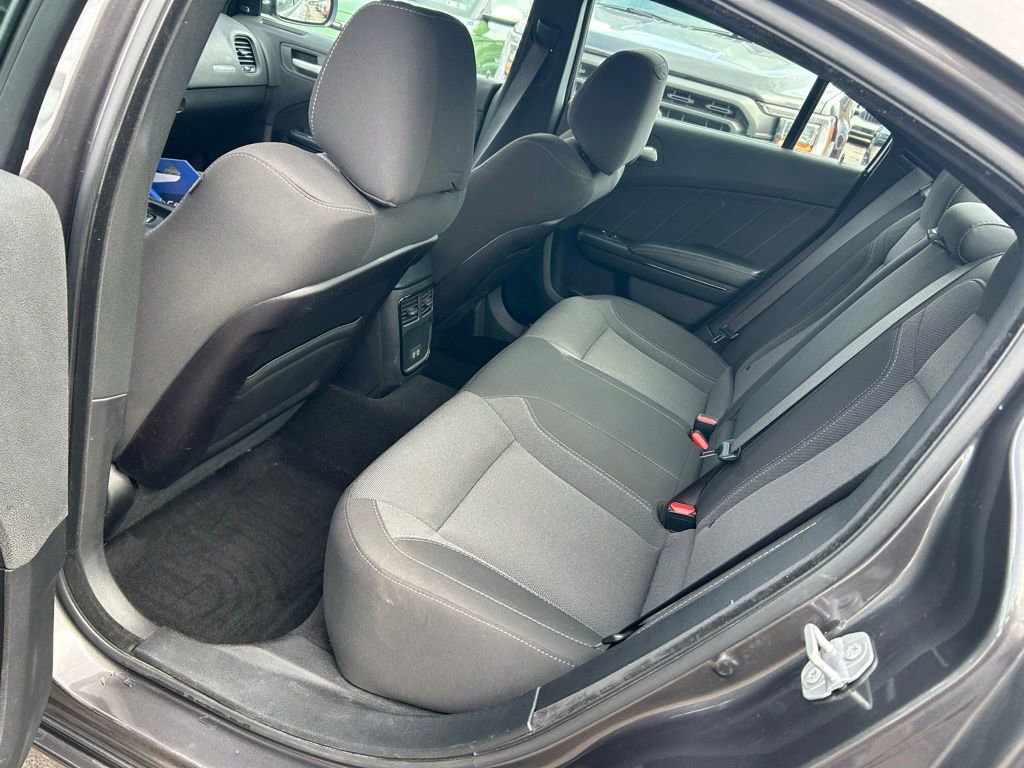 Used 2019 Dodge Charger SXT w/ Blacktop Package image 18