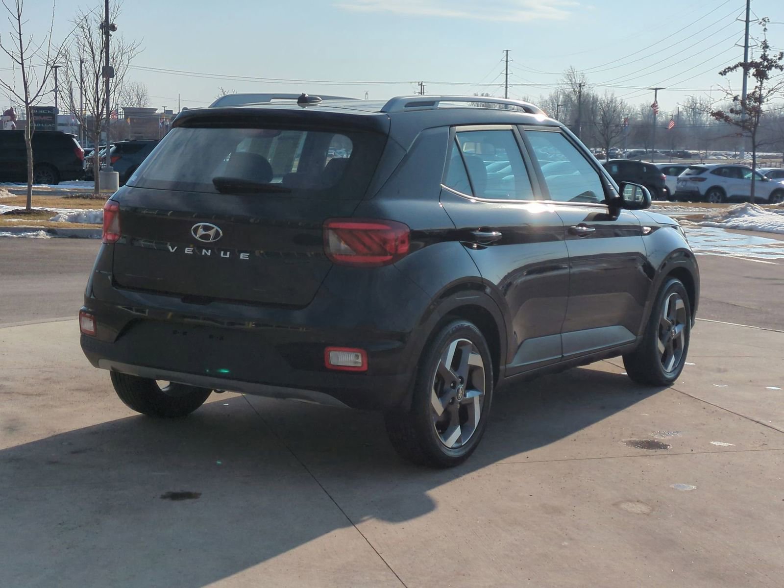 Used 2023 Hyundai Venue SEL image 8