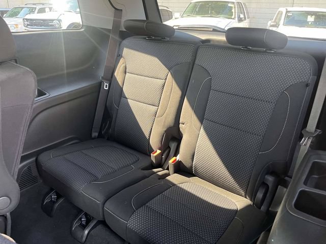 Used 2023 GMC Acadia SLE FWD image 16