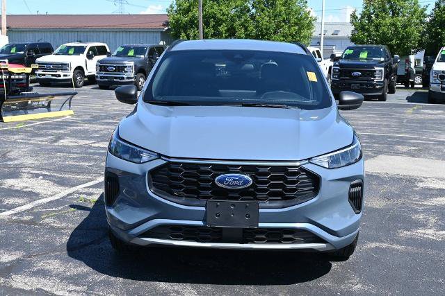 Certified 2023 Ford Escape ST-Line w/ Tech Pack #1 AWD/4WD image 6