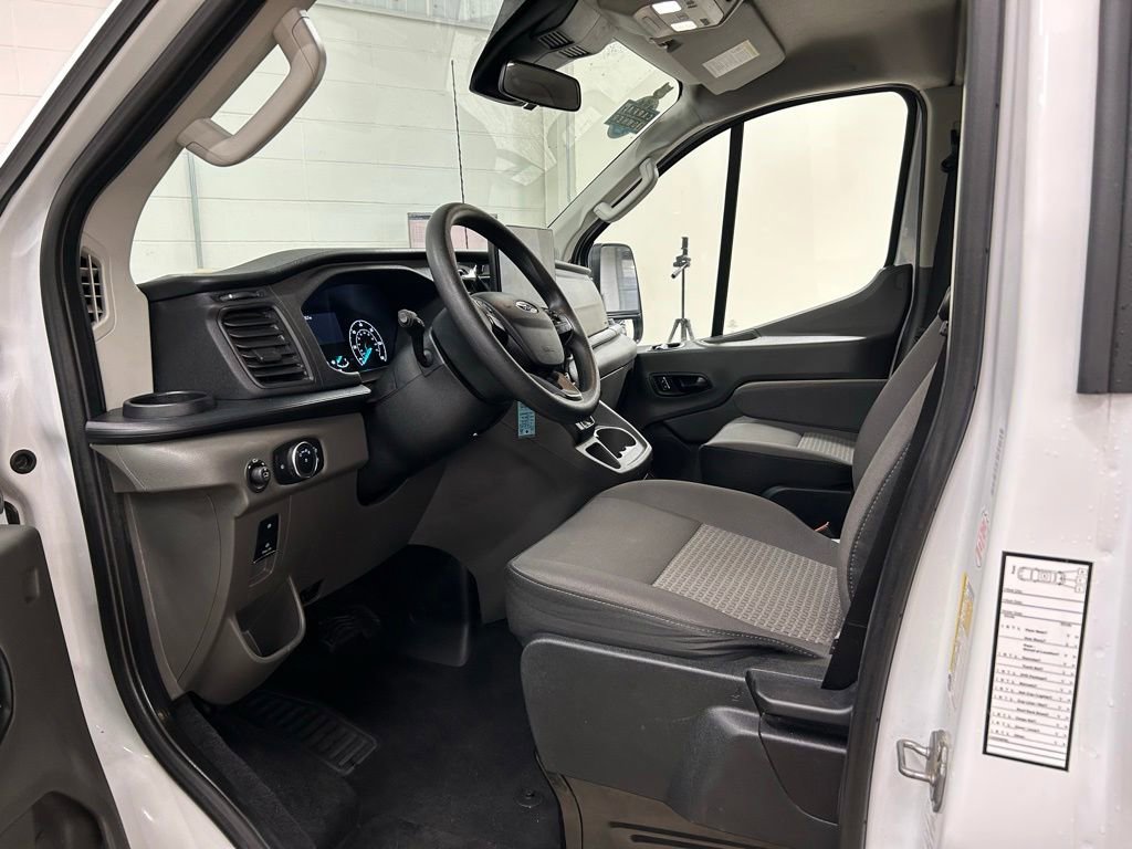 Certified 2025 Ford Transit 350 XLT RWD image 12