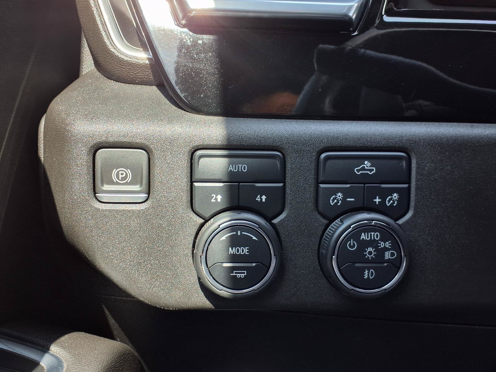Used 2022 Chevrolet Silverado 1500 RST AWD/4WD image 25
