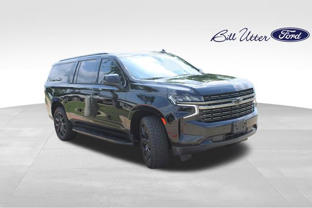 Used 2021 Chevrolet Suburban RST w/ Luxury Package AWD/4WD image 3