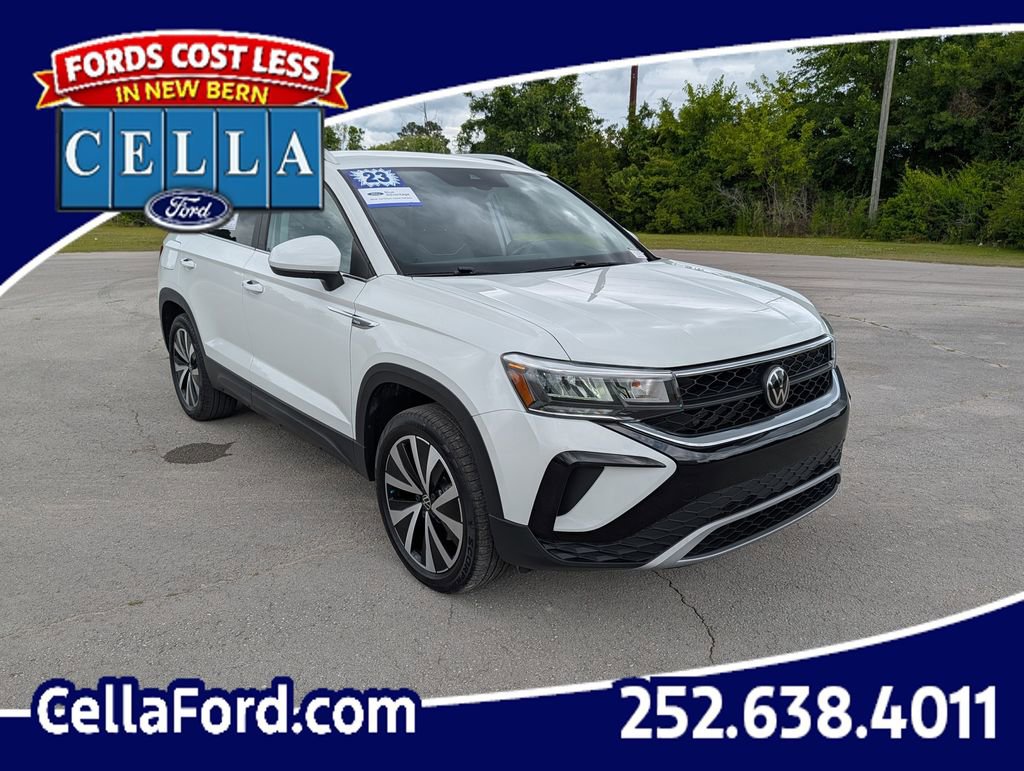 Used 2023 Volkswagen Taos SE AWD/4WD image 1