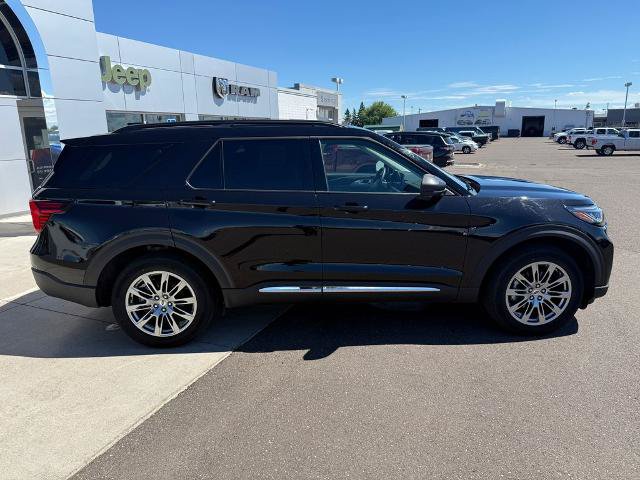 Certified 2025 Ford Explorer Active w/ Active Comfort Package AWD/4WD image 8