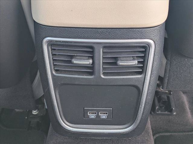 Used 2018 Chrysler 300 Touring L RWD image 18